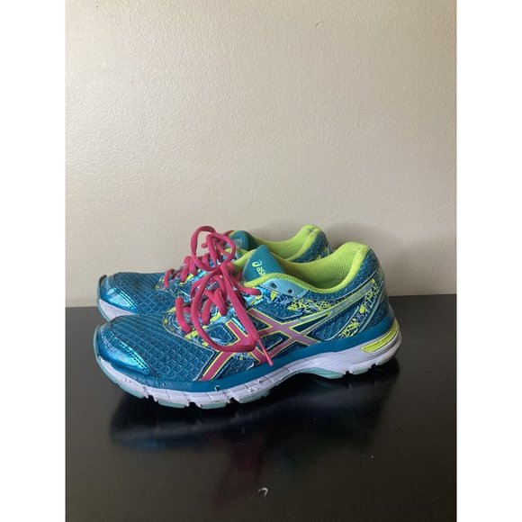 asics womens size 8